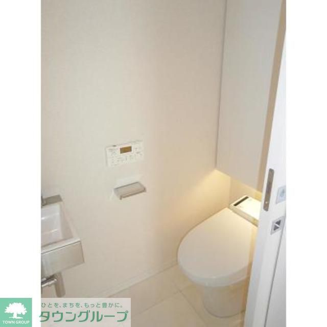 トイレ　※写真は同タイプ住戸です。