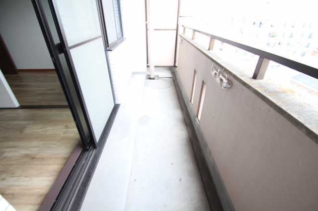 バルコニー　※別部屋の参考写真です