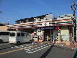 コンビニ　セブンイレブン京都油小路九条店（コンビニ）まで321m