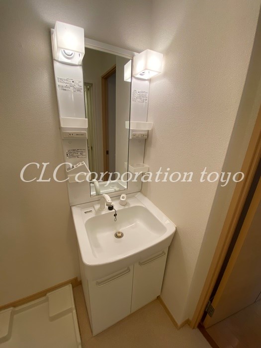 洗面設備　同仕様参考写真