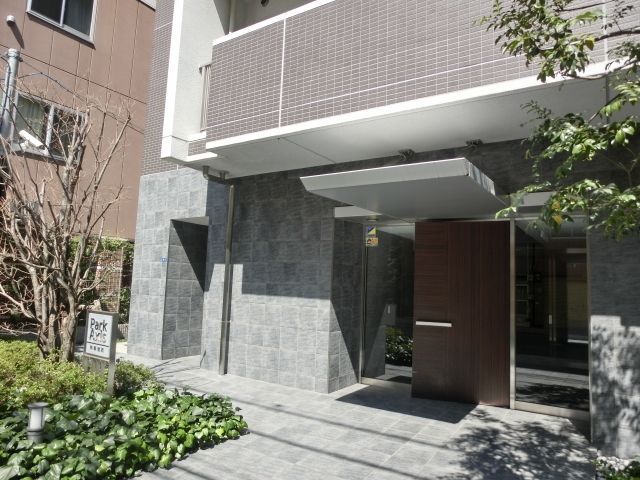 エントランス　清潔なエントランスです