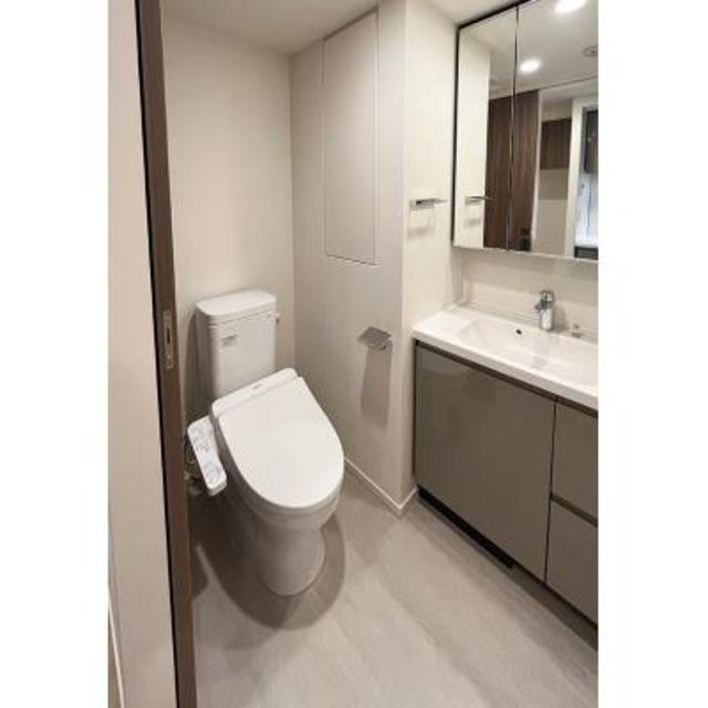 トイレ　※写真は同タイプ住戸です。