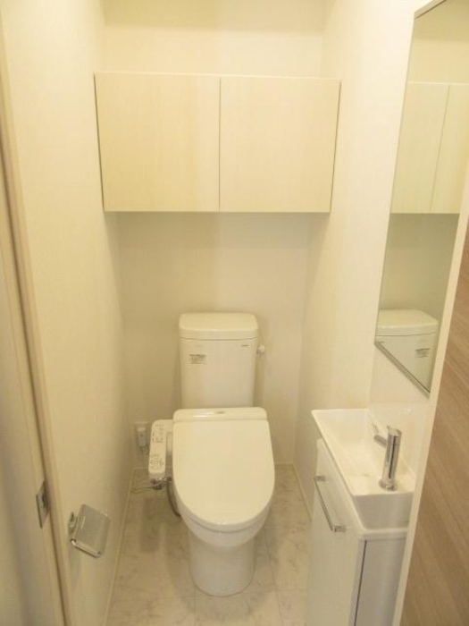トイレ　別部屋写真です。