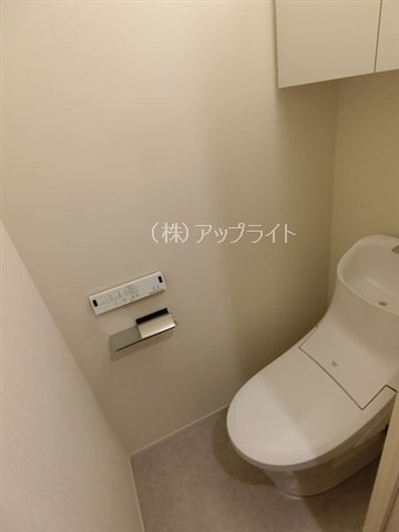 トイレ　温水洗浄便座