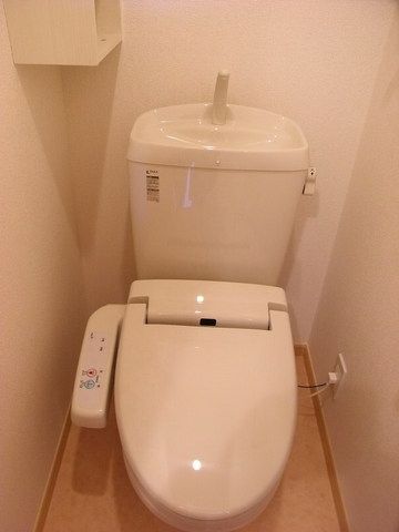トイレ　ウォシュレット付き暖房便座トイレ