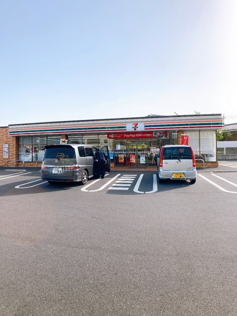 コンビニ　セブンイレブン取手井野1丁目店（コンビニ）まで832m