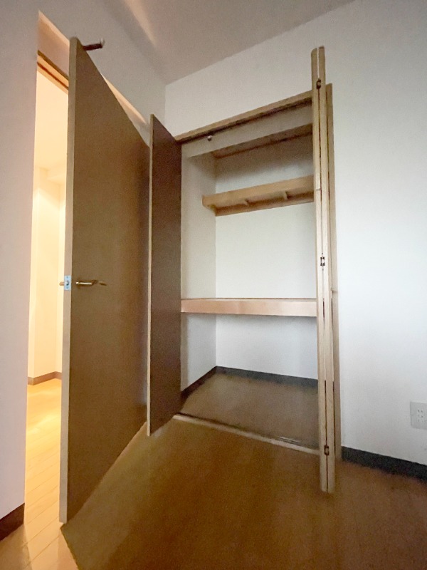収納　※掲載写真は別号室の参考写真です。