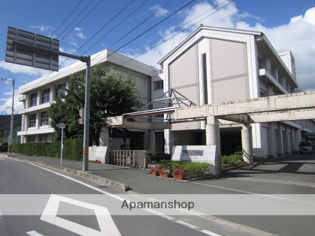 小学校　大洲市立喜多小学校（小学校）まで1000m