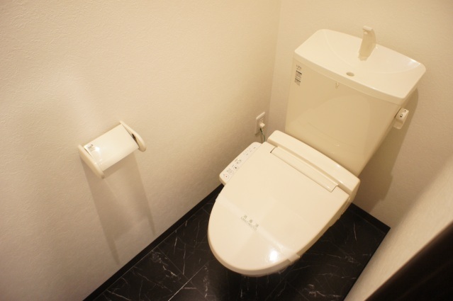 トイレ　写真は別のお部屋です。同タイプ