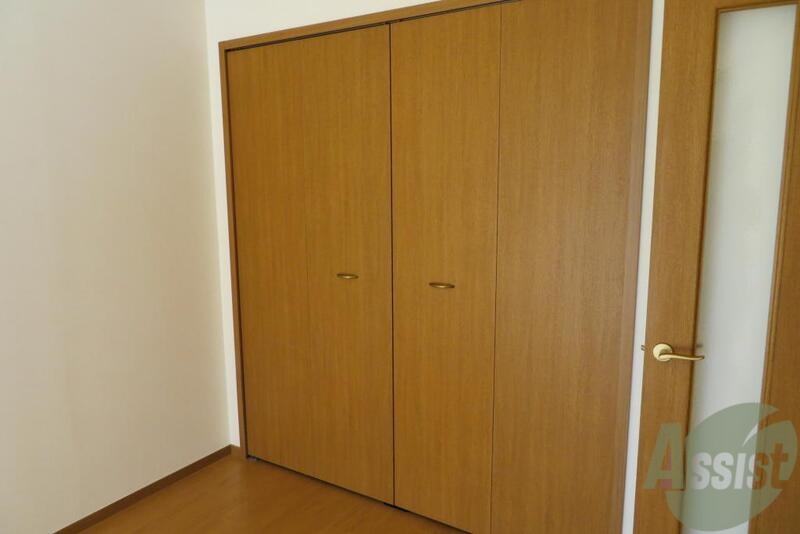 収納　広々したクローゼット、収納はすべてこちらですね