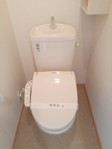 トイレ　落ち着いたトイレです