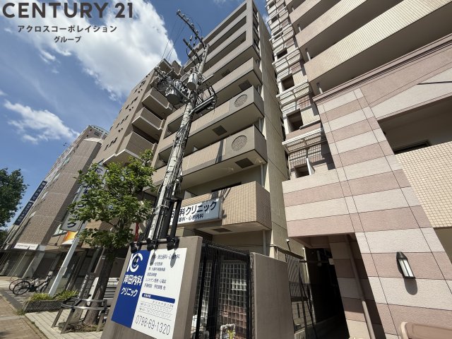建物外観　オートロック、エレベータ付き♪