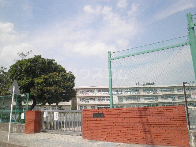 小学校　作野小学校（小学校）まで740m