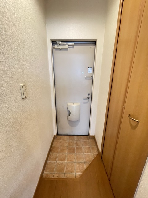 玄関　別部屋参考写真です