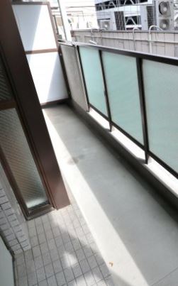 バルコニー　この写真の反転タイプです