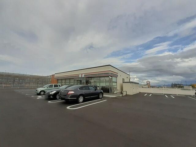 コンビニ　コンビニエンスストア（コンビニ）まで850m