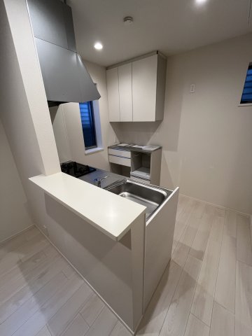 キッチン　※同物件別部屋参考写真