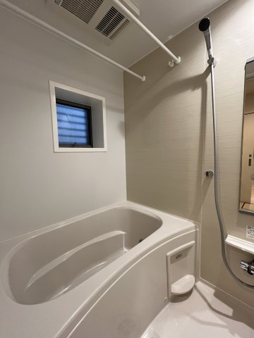 バス・シャワールーム　※同物件別部屋参考写真