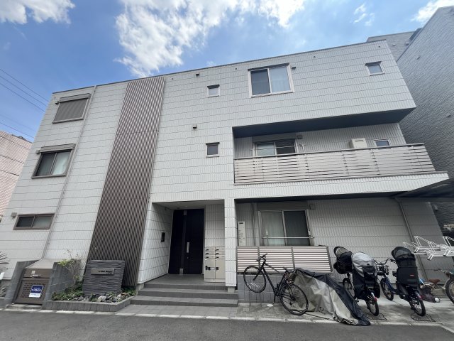 建物外観　ルブラン幡ヶ谷、幡ヶ谷駅徒歩3分！駅近好立地です♪