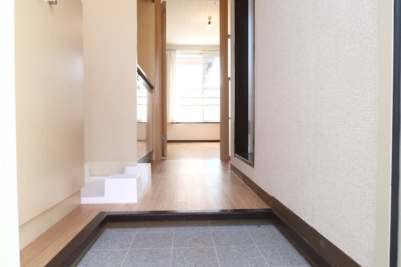 玄関　入口