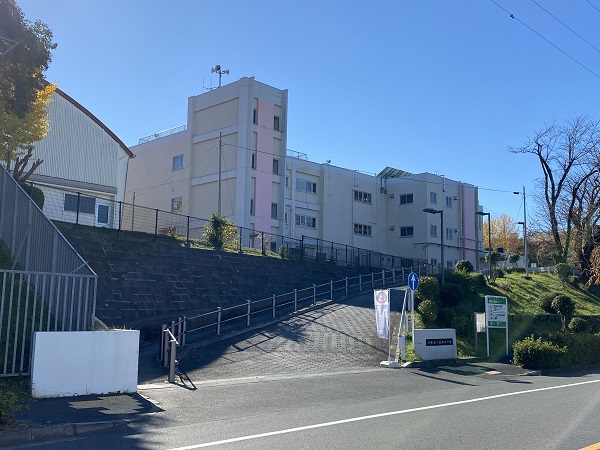 小学校　愛和小学校（小学校）まで675m