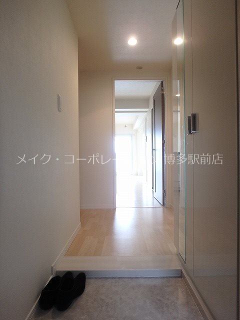 玄関　※写真は別間取りタイプ