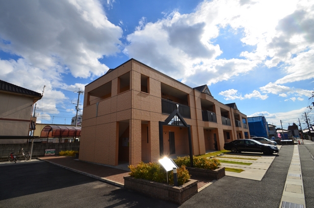 建物外観　重厚な建物