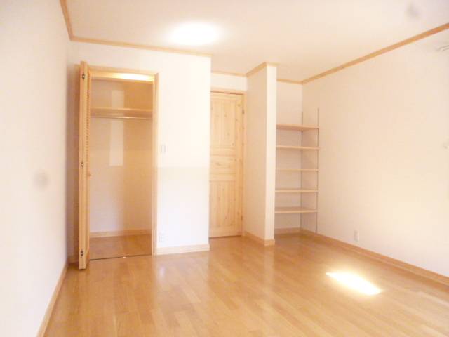 その他部屋・スペース　２面採光のお部屋です♪