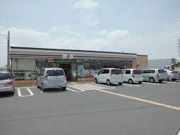 コンビニ　セブンイレブン栗東出庭店（コンビニ）まで394m
