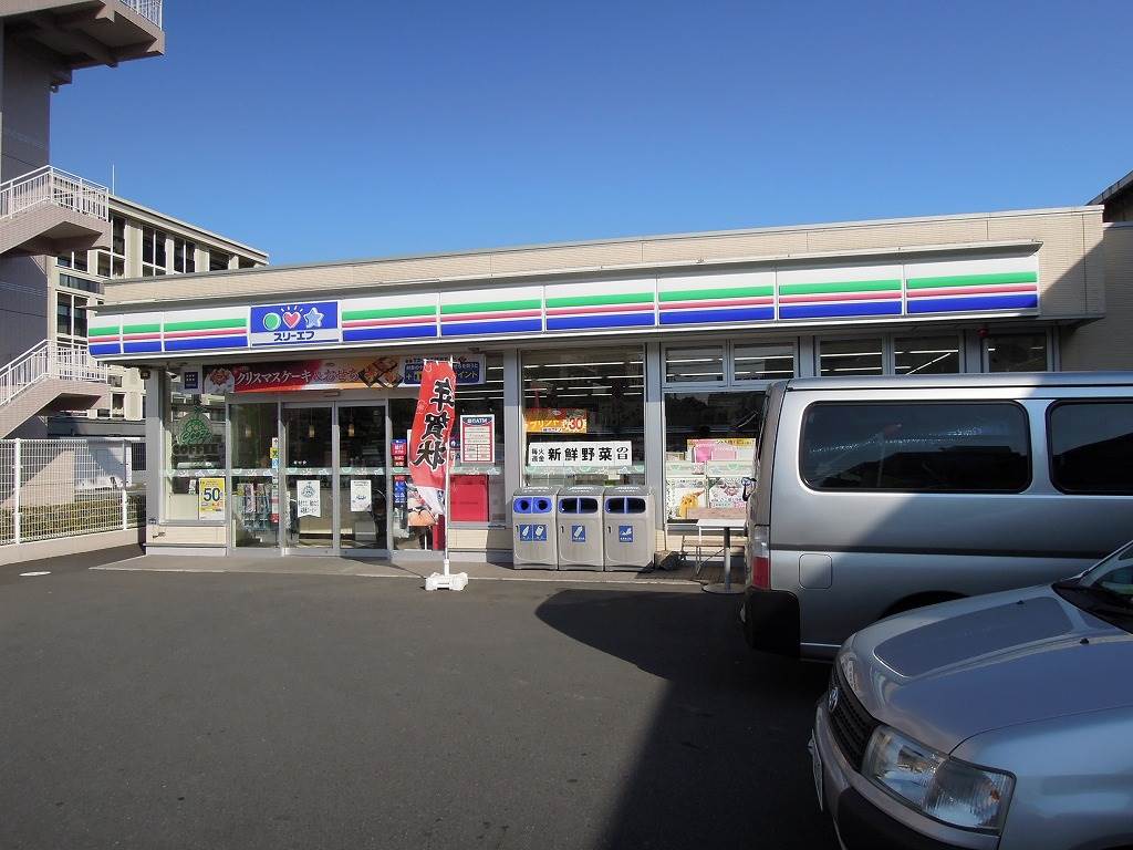 コンビニ　スリーエフ板橋坂下1丁目店（コンビニ）まで530m