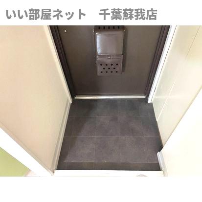 玄関　収納もある玄関です