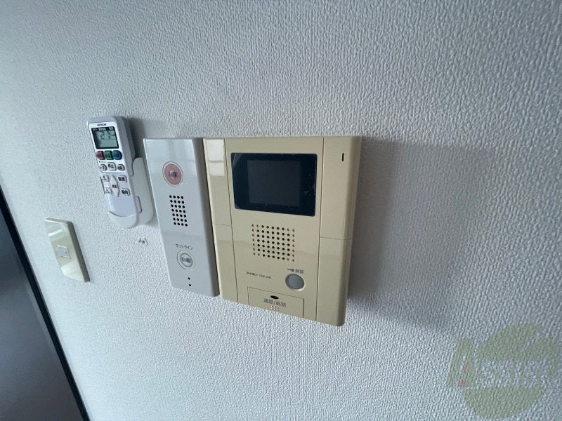 その他設備　ＴＶモニター付インターホンです。来客者の顔が見えるので安心！