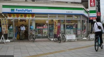 コンビニ　ファミリーマート東上野店（コンビニ）まで245m