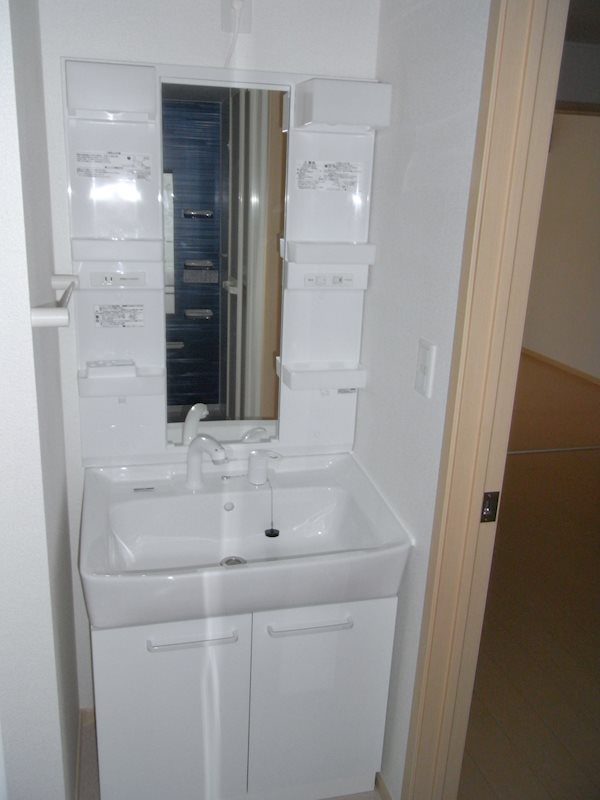 洗面設備　洗髪洗面化粧台※同タイプ・別部屋写真