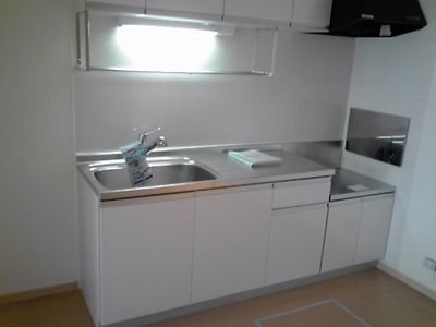 キッチン　※同タイプ・別部屋写真