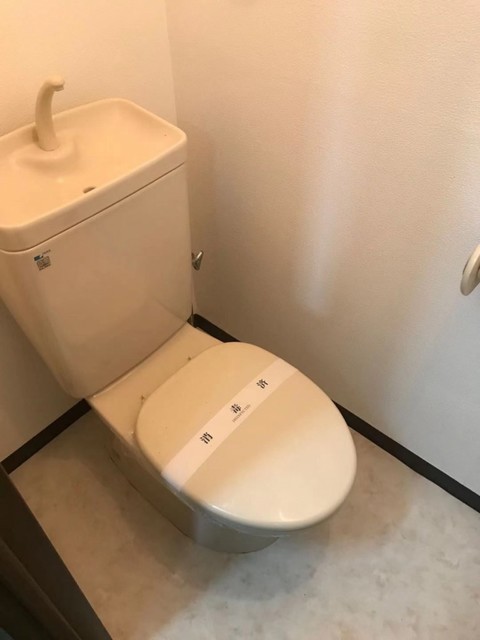 トイレ　【トイレ】写真は２０２号室です