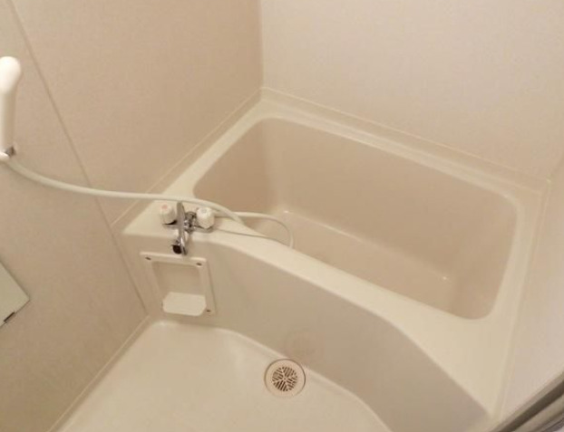 バス・シャワールーム　別部屋の画像を使用しております。