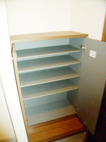 玄関　お部屋探しは【タウンハウジング蘇我店】にお任せ下さい♪