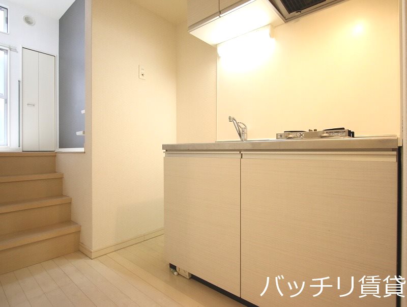 キッチン　同型タイプの為、現状を優先致します。