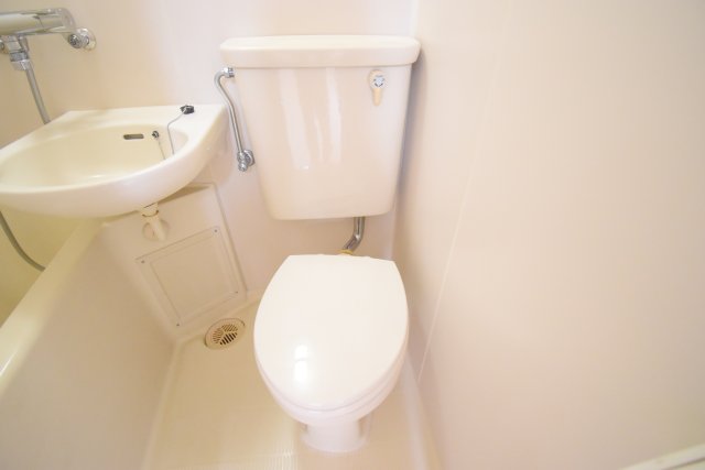 トイレ　ゆったりとした空間のトイレです