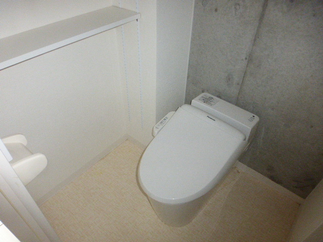 トイレ　WC　温水洗浄便座