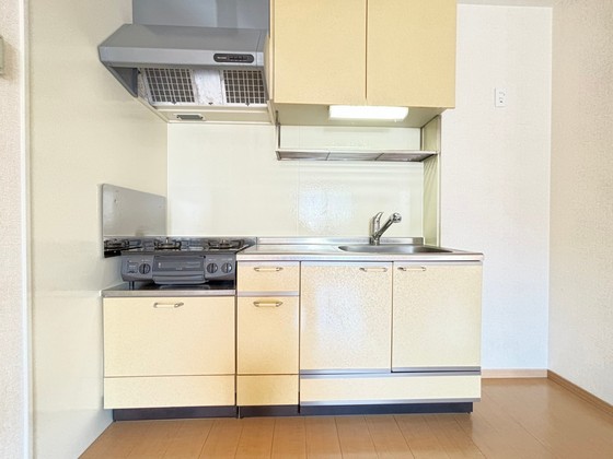 キッチン　※別部屋の写真です
