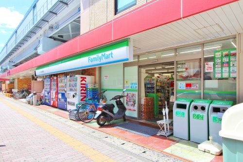 コンビニ　ファミリーマート サクマ南行徳駅店（コンビニ）まで232m