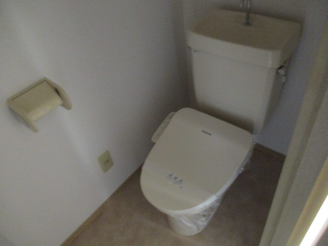 トイレ　トイレ洗浄便座設置致します！※写真は別部屋のもの