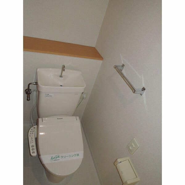トイレ　清潔感のあるトイレです