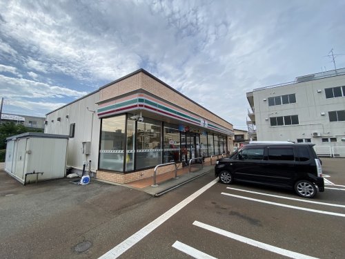 コンビニ　セブンイレブン西千手店（コンビニ）まで538m