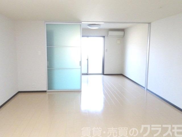 居室・リビング　開放感のあるお部屋です♪