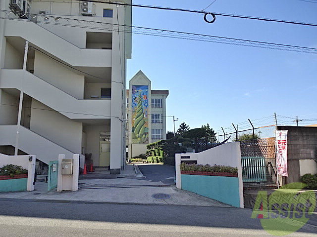 中学校　豊中市立第十一中学校（中学校）まで845m