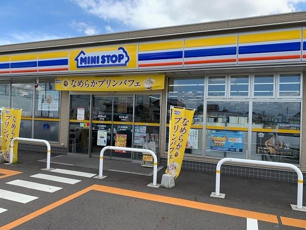 コンビニ　ミニストップ名古屋曽根店（コンビニ）まで450m