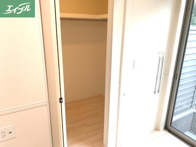 収納　ウォークインクローゼット